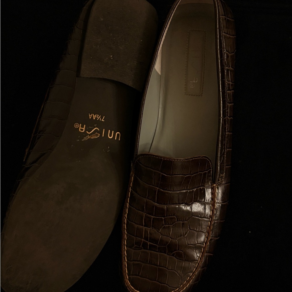 Dark Brown Crocodile Pattern Loafers